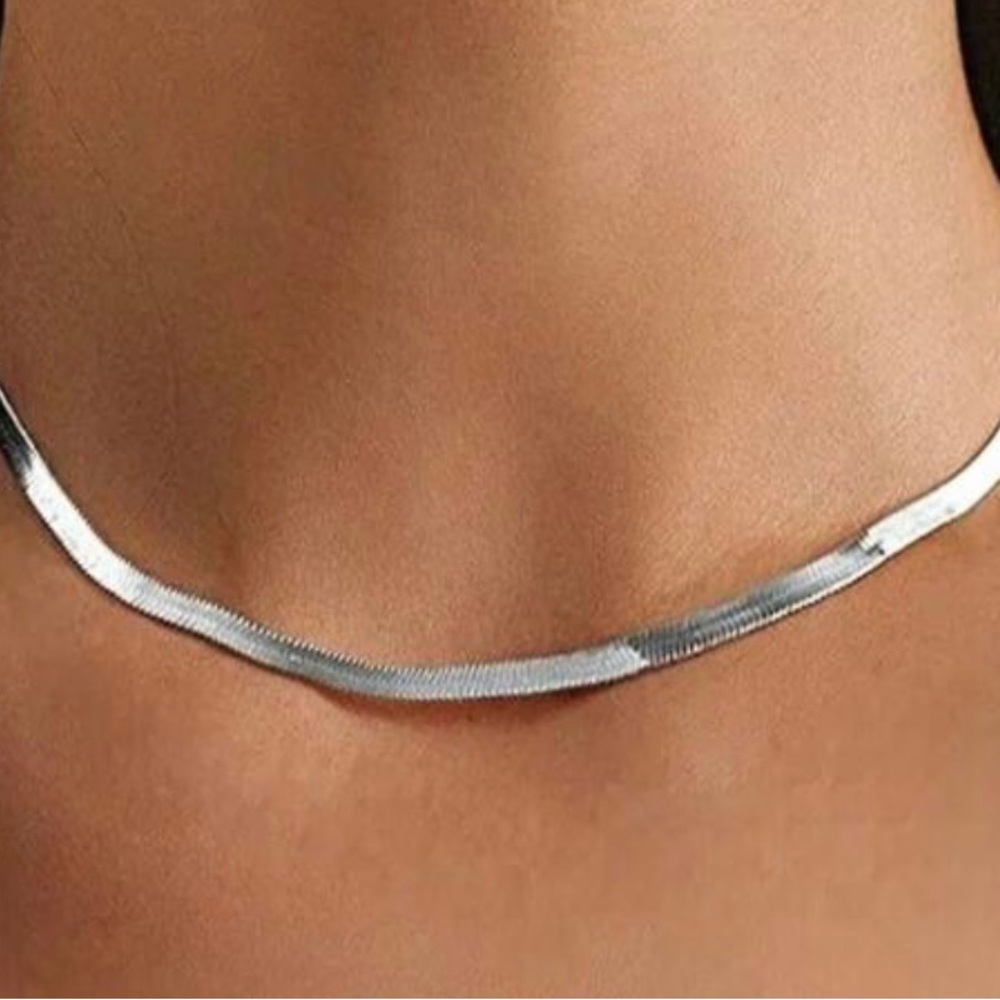 Silver necklace